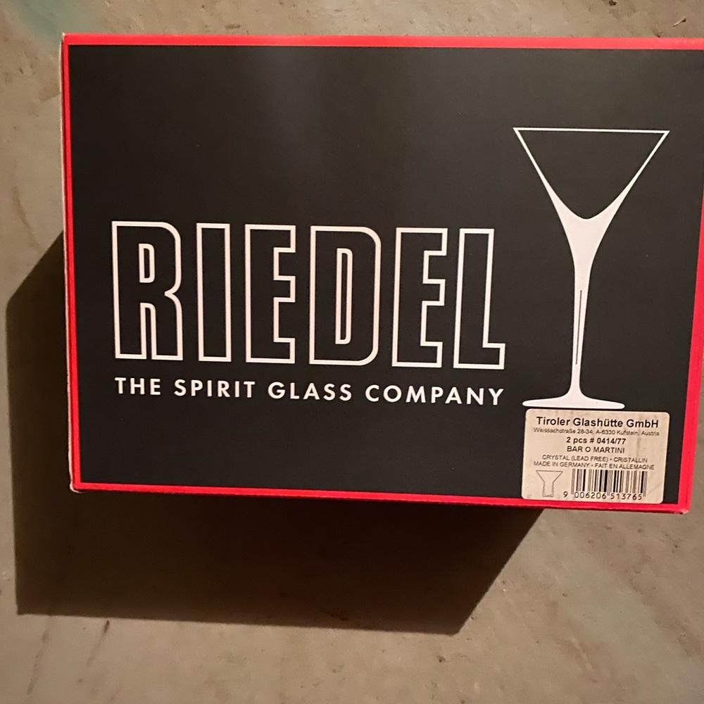 2 Martini glasses